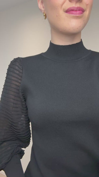 Top met col en mesh mouwen - zwart